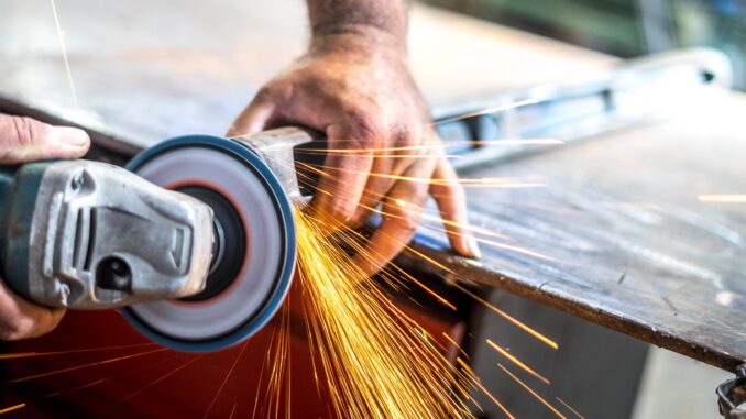 Come scegliere la giusta smerigliatrice per pavimenti in calcestruzzo